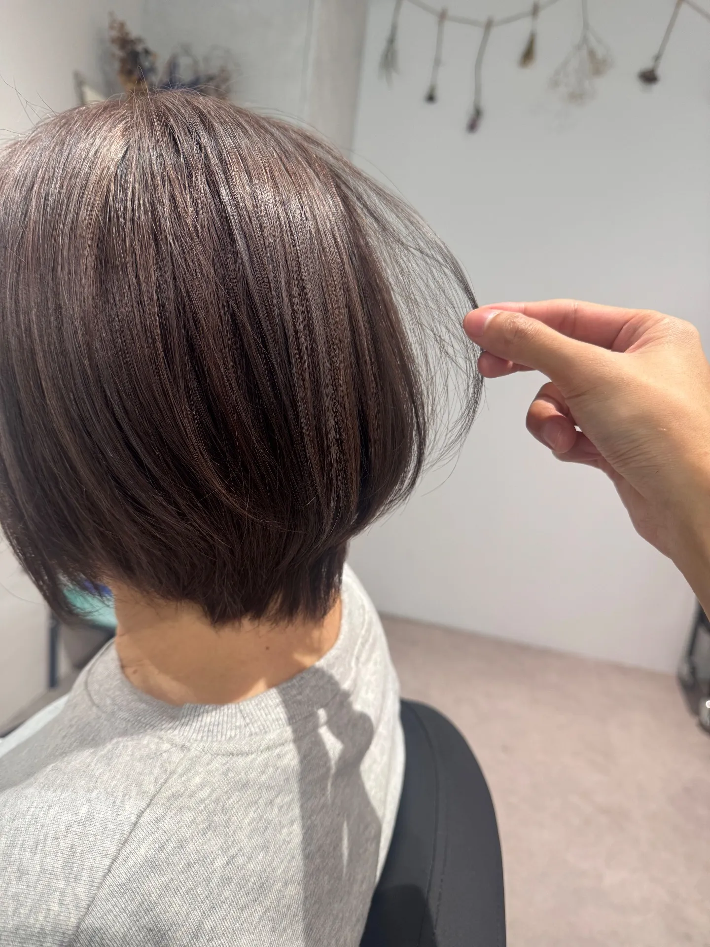 白髪ぼかしハイライト以外の方法で自分に合った選び方と白髪の活かし方を見つける